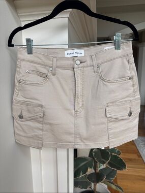 Aritzia Cargo Pocket Mini Skirt